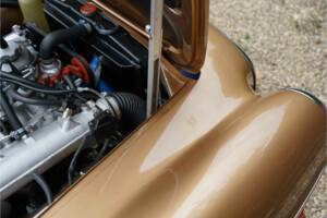 Image 24/50 of Volvo 1800 E (1971)