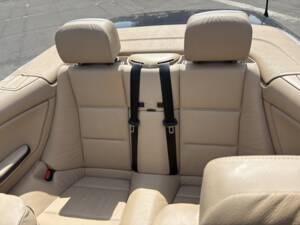 Image 13/14 of BMW 320Ci (2001)