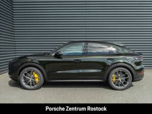 Obraz 12/33 pojazdu Porsche Cayenne Coupé Turbo S E-Hybrid (2026)