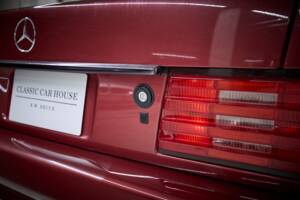 Bild 25/99 von Mercedes-Benz SL 320 (1995)