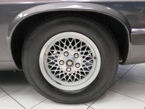 Image 55/70 of Jaguar XJ-S Convertible (1988)