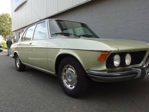 Image 22/95 de BMW 2500 (1977)