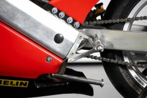 Image 22/50 of Bimota SB6 (1994)