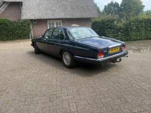 Imagen 5/8 de Daimler Double Six (1991)