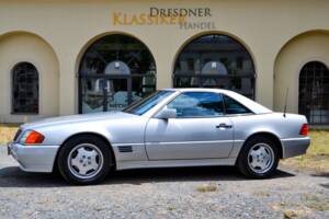 Image 25/50 of Mercedes-Benz 300 SL (1991)