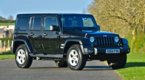 Image 6/50 de Jeep Wrangler Sahara 4.0L (2014)