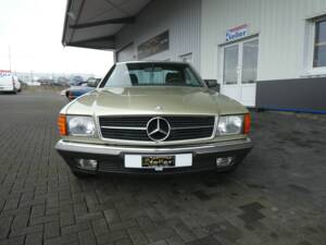 Image 2/23 of Mercedes-Benz 380 SEC (1982)