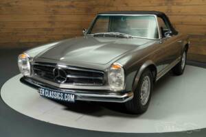 Image 8/18 of Mercedes-Benz 280 SL (1968)