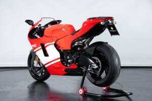 Image 2/50 of Ducati DUMMY (2007)