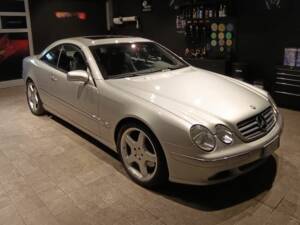 Bild 1/8 von Mercedes-Benz CL 600 (2000)