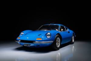 Bild 2/34 von Ferrari Dino 246 GT (1971)