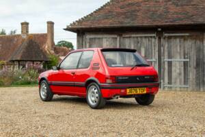 Immagine 35/50 di Peugeot 205 GTi 1.9 (1991)