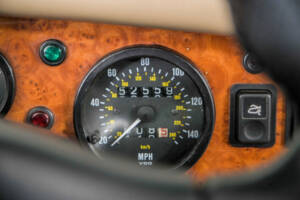 Bild 20/50 von MG RV8 (1993)