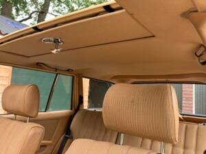 Image 12/33 of Mercedes-Benz 230 TE (1984)