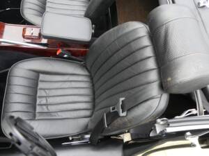 Image 52/74 de Jaguar Type E V12 (1973)