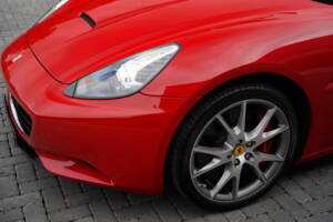 Image 47/50 of Ferrari California (2010)