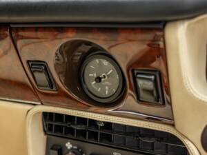 Image 26/75 de Aston Martin V8 Vantage (1985)