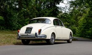 Image 3/50 de Jaguar Mk II 2.4 (1967)