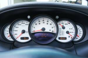 Image 27/50 of Porsche 911 Carrera 4S (2004)