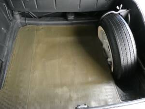 Image 19/27 of Mercedes-Benz 190 SL (1961)