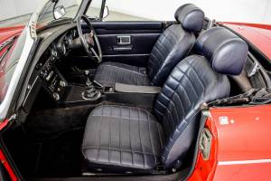 Image 31/50 de MG MGB (1973)