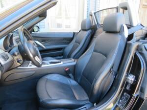 Bild 8/18 von BMW Z4 3.0i (2004)
