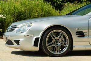 Immagine 24/50 di Mercedes-Benz SL 65 AMG (2005)