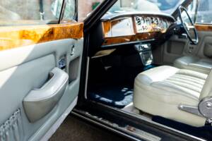 Image 42/50 of Rolls-Royce Silver Shadow I (1968)