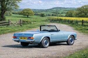 Bild 4/5 von Mercedes-Benz 280 SL (1970)