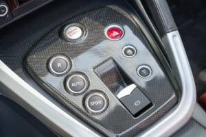 Image 18/40 of Alfa Romeo 8C Spider (2009)