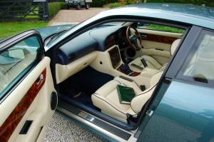 Image 6/12 of Aston Martin Vantage Le Mans (1999)