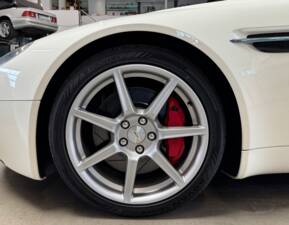 Image 10/25 of Aston Martin V8 Vantage (2007)