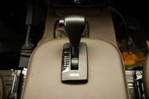 Image 27/38 of Land Rover 110 (1986)