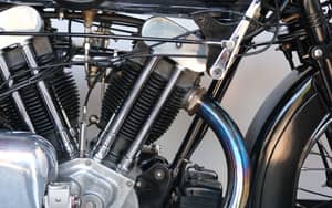 Image 19/99 of Brough-Superior SS 100 (1933)
