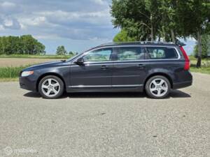 Image 5/44 of Volvo V 70 2.0 T5 (2012)