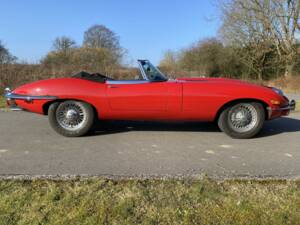 Image 21/62 of Jaguar E-Type (1969)