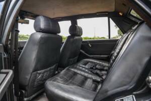 Image 32/35 of Lancia Delta HF Integrale (1991)