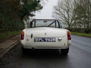 Image 5/17 de MG MGB (1964)