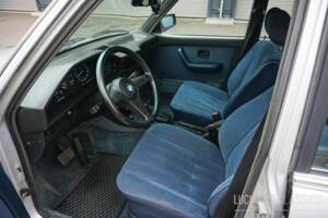Image 33/59 of BMW 528i (1982)