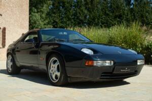 Afbeelding 15/50 van Porsche 928 GTS (1992)