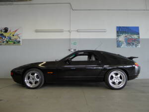 Image 21/36 of Porsche 928 GTS (1994)