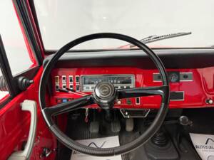 Image 17/20 of Jeep DJ-5F (1977)