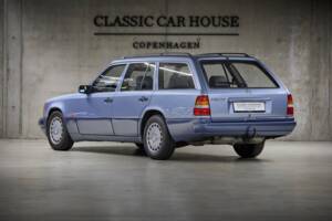 Image 6/100 of Mercedes-Benz 230 TE (1990)