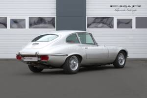 Afbeelding 2/28 van Jaguar E-Type V12 (2+2) (1971)