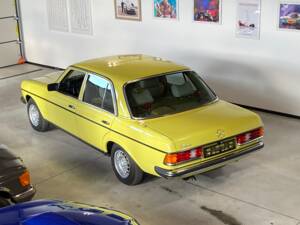 Bild 4/71 von Mercedes-Benz 250 (1979)