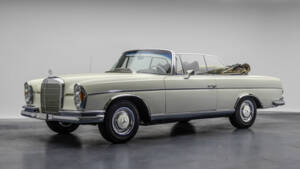 Bild 3/11 von Mercedes-Benz 220 SE b (1963)