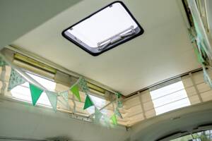 Image 36/50 of Volkswagen T2 Brasil Camper (1972)