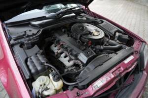 Image 69/95 of Mercedes-Benz 300 SL (1993)