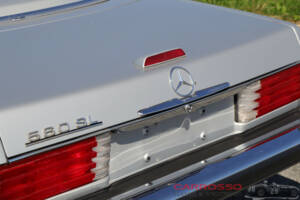 Immagine 13/50 di Mercedes-Benz 560 SL (1988)