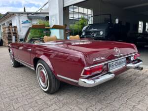 Image 37/40 de Mercedes-Benz 280 SL (1968)
